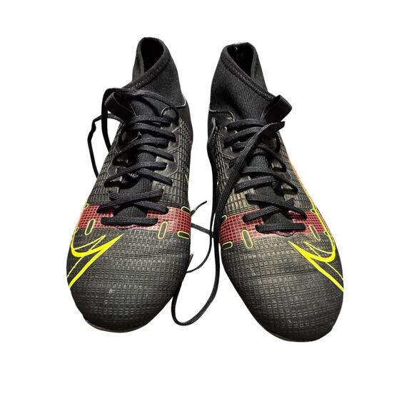 Nike Size 3.5Y US Black/Red Mercurisl Soccer Cleats - Picture 1 of 8